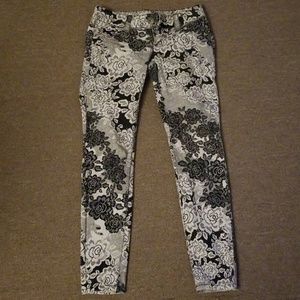 Size 1 black and white pants